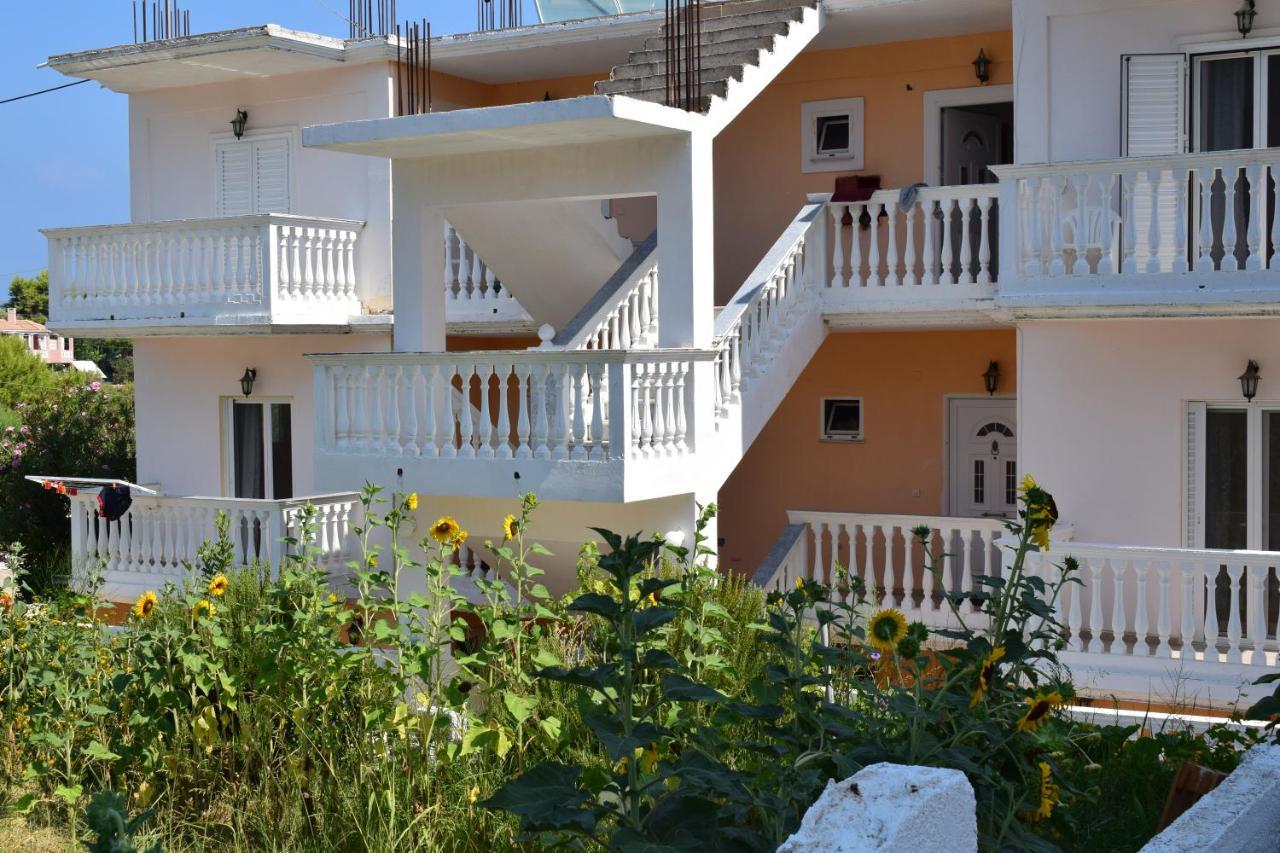 Red Sun Apartment Amoudi